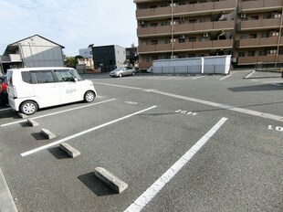 ルミエール山本（鮫島）の物件外観写真